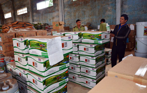 [-]V&igrave;[-]c&ocirc;ng[-]l&yacute;[-]cho[-]60[-]triệu[-]n&ocirc;ng[-]d&acirc;n,[-]kh&ocirc;ng[-]thể[-]l&agrave;m[-]ngơ[-]cho[-]Thuận[-]Phong